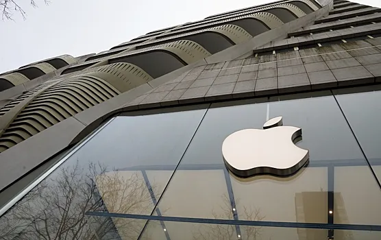 Apple выпустит безрамочный iPhone без выреза для камеры